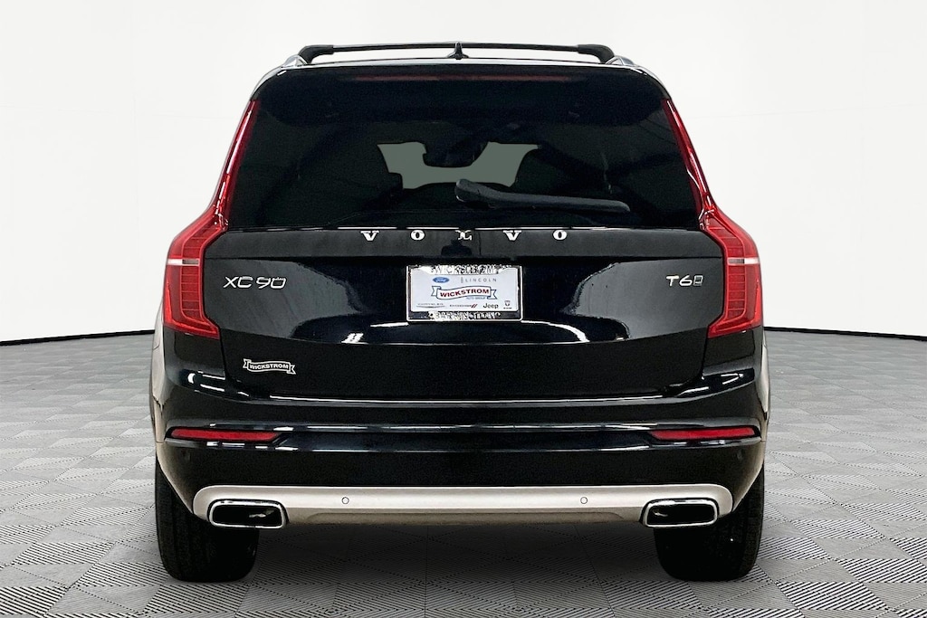 Used 2020 Volvo XC90 T6 Momentum SUV