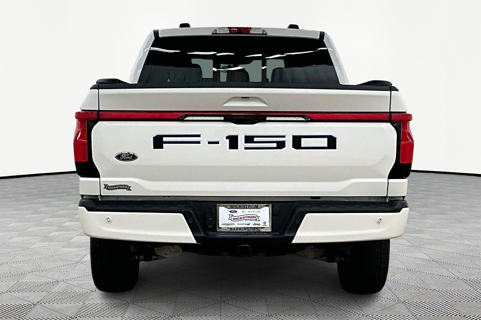 2023 Ford F-150 Lightning Platinum photo 3