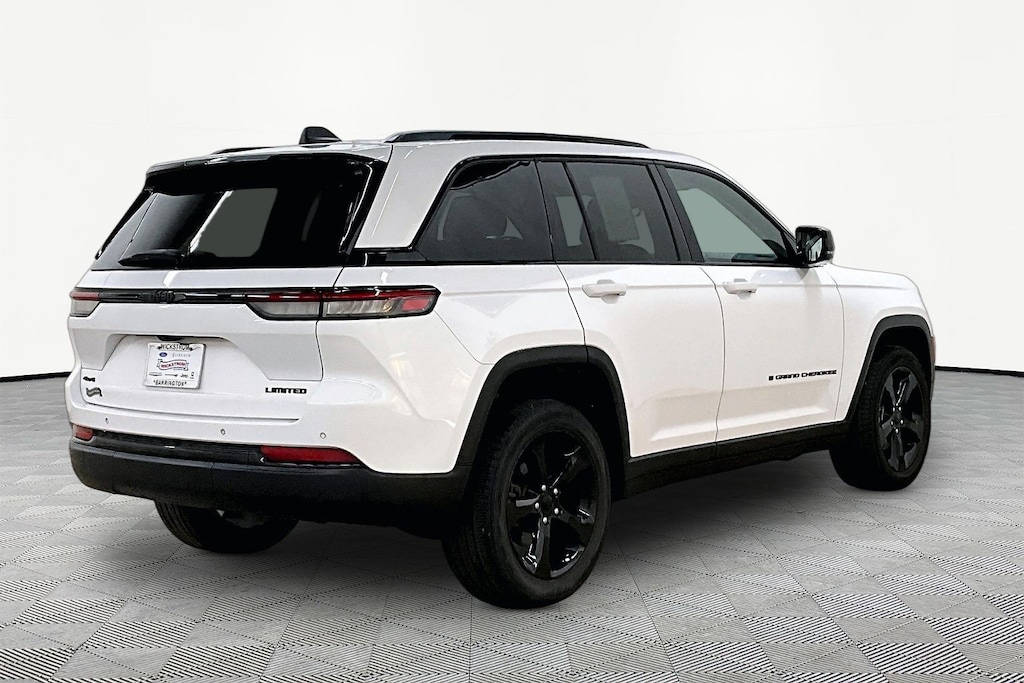 Used 2023 Jeep Grand Cherokee Limited SUV