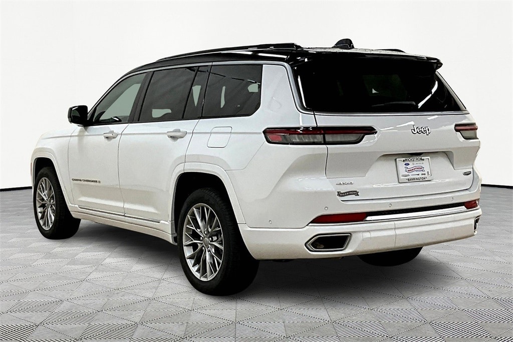 2025 Jeep Grand Cherokee L Summit photo 3