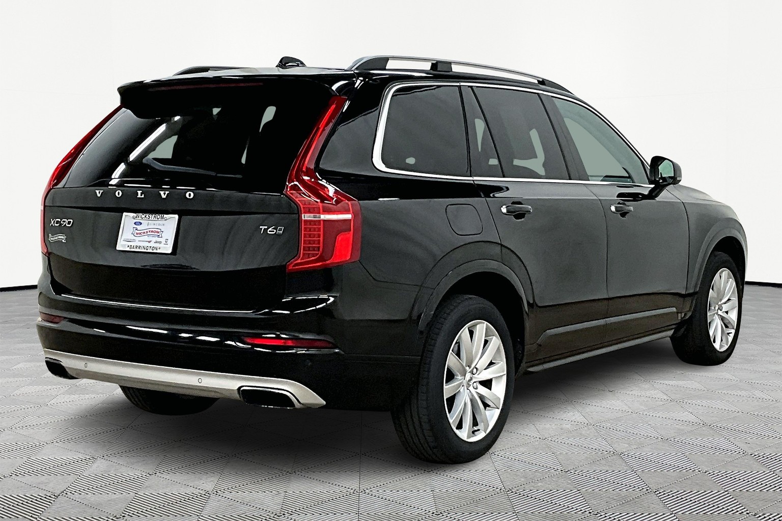 Used 2016 Volvo XC90 Momentum with VIN YV4A22PK0G1055714 for sale in Barrington, IL