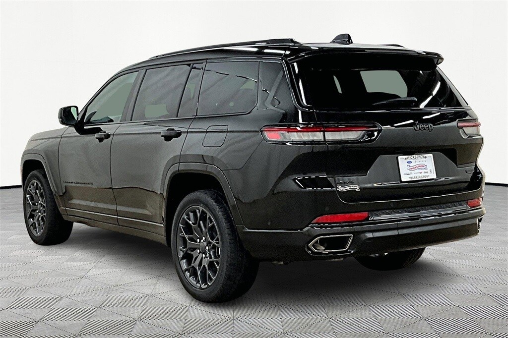 2025 Jeep Grand Cherokee L Summit photo 3