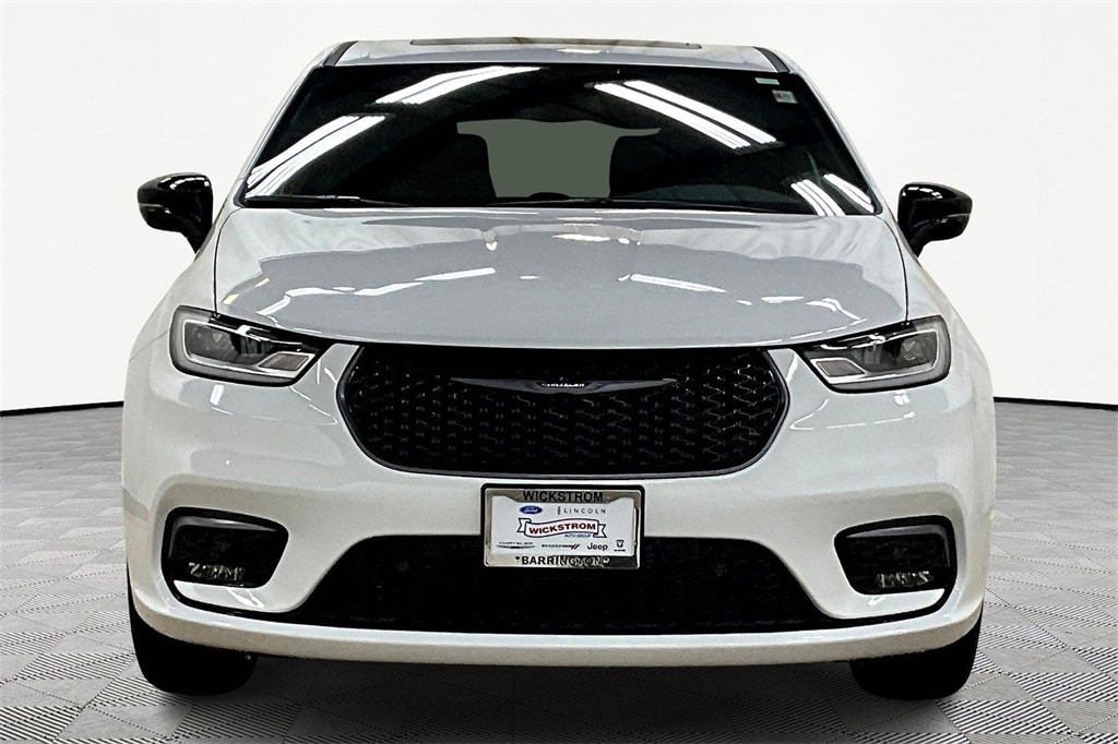 New 2026 Chrysler Pacifica Select Passenger Van