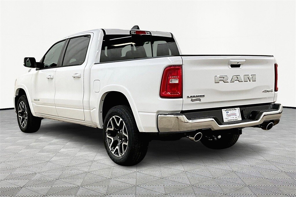 2025 Ram 1500 Laramie photo 3