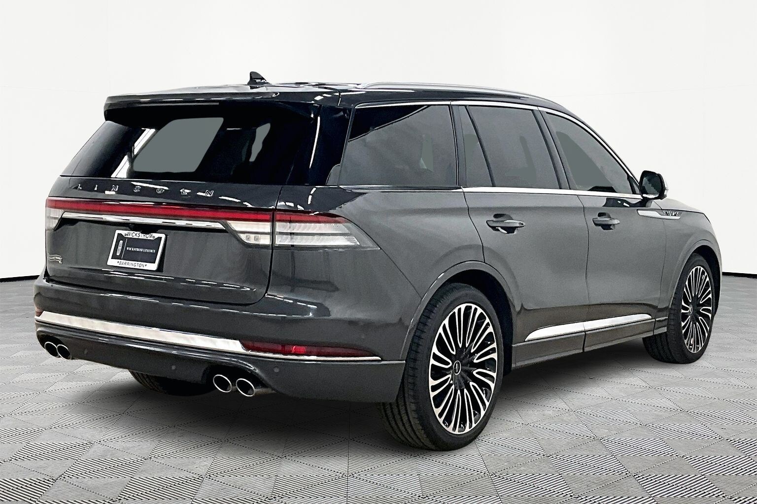2022 Lincoln Aviator Black Label photo 2