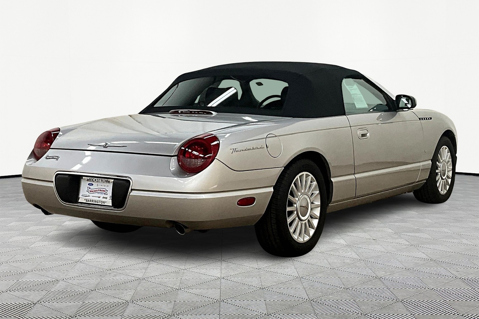 Used 2004 Ford Thunderbird Premium with VIN 1FAHP60A84Y103223 for sale in Barrington, IL