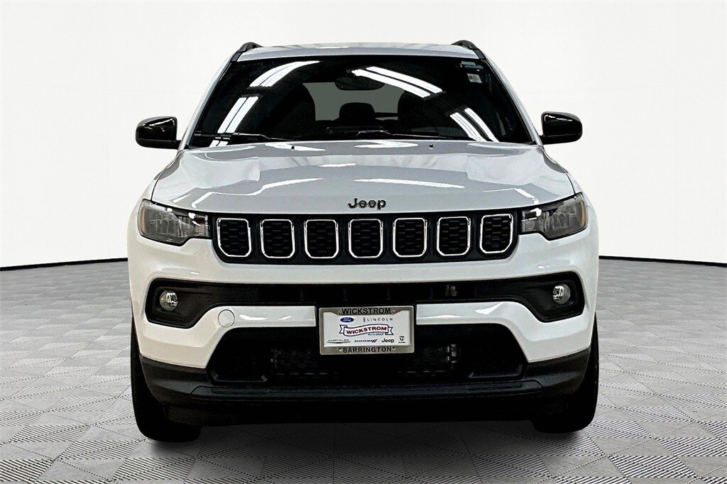 2025 Jeep Compass Latitude photo 4