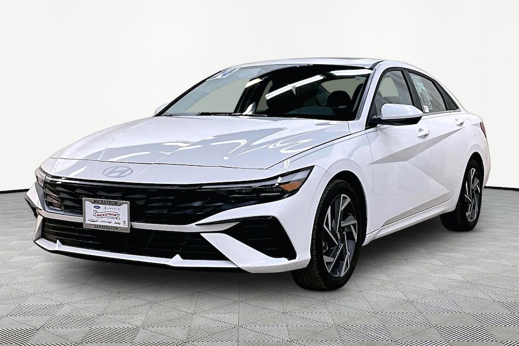 Used 2024 Hyundai Elantra SEL Sedan