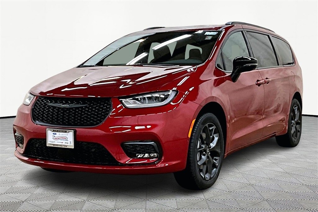 New 2026 Chrysler Pacifica SELECT AWD Passenger Van
