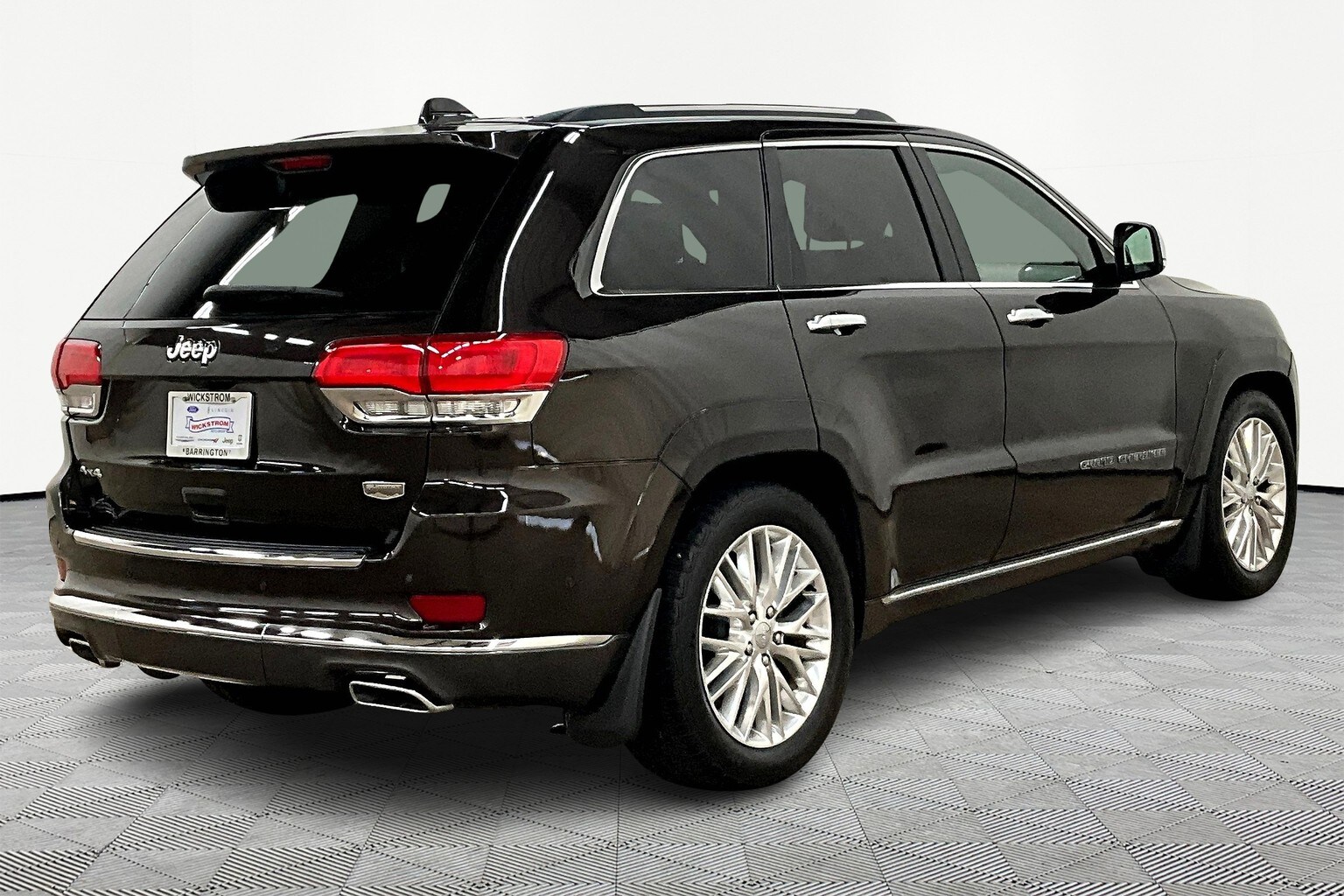 2017 Jeep Grand Cherokee Summit photo 2