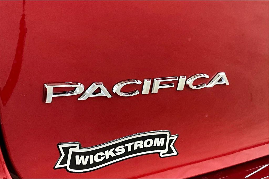 2026 Chrysler Pacifica Select - Photo 10