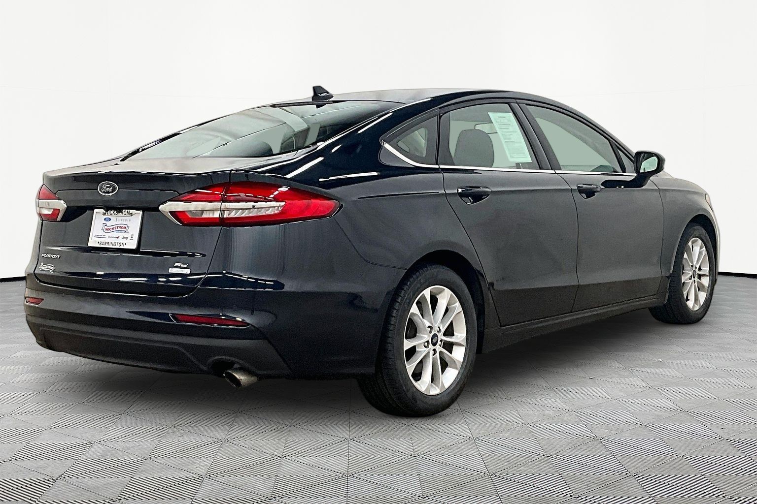 Used 2020 Ford Fusion SE with VIN 3FA6P0HD2LR259063 for sale in Barrington, IL