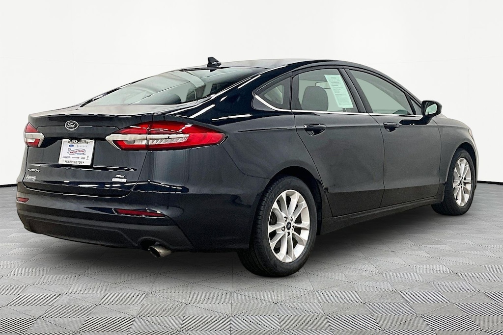 Used 2020 Ford Fusion SE Sedan