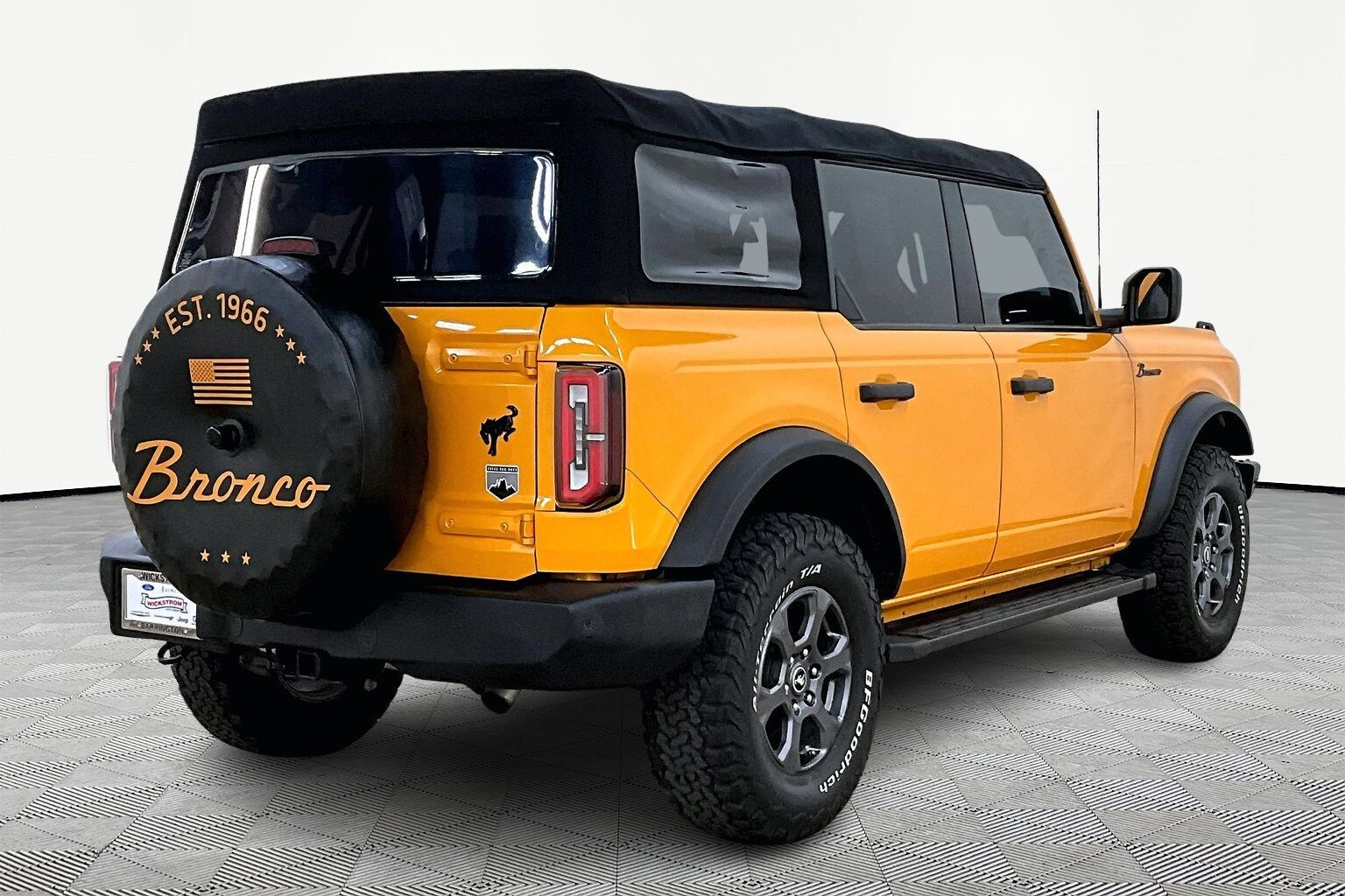 2022 Ford Bronco Big Bend photo 2