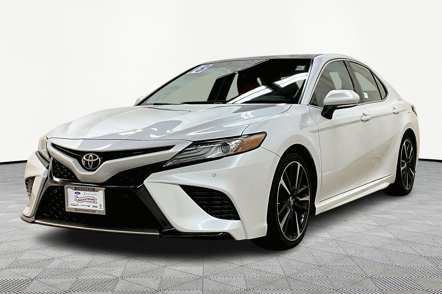 2018 Toyota Camry XSE's photo