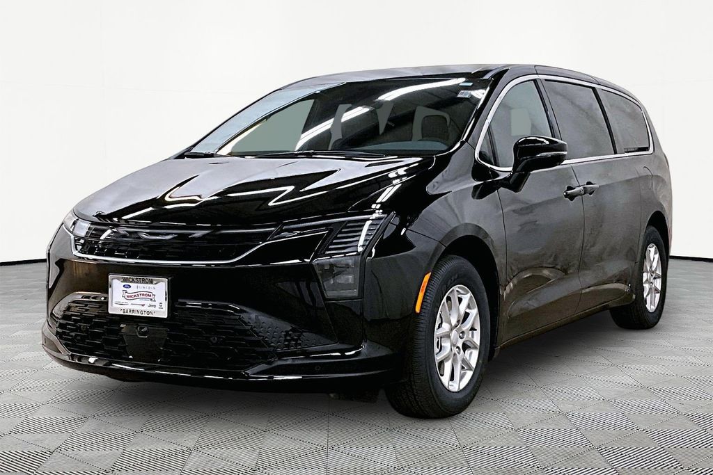 2027 Chrysler Pacifica Select's photo