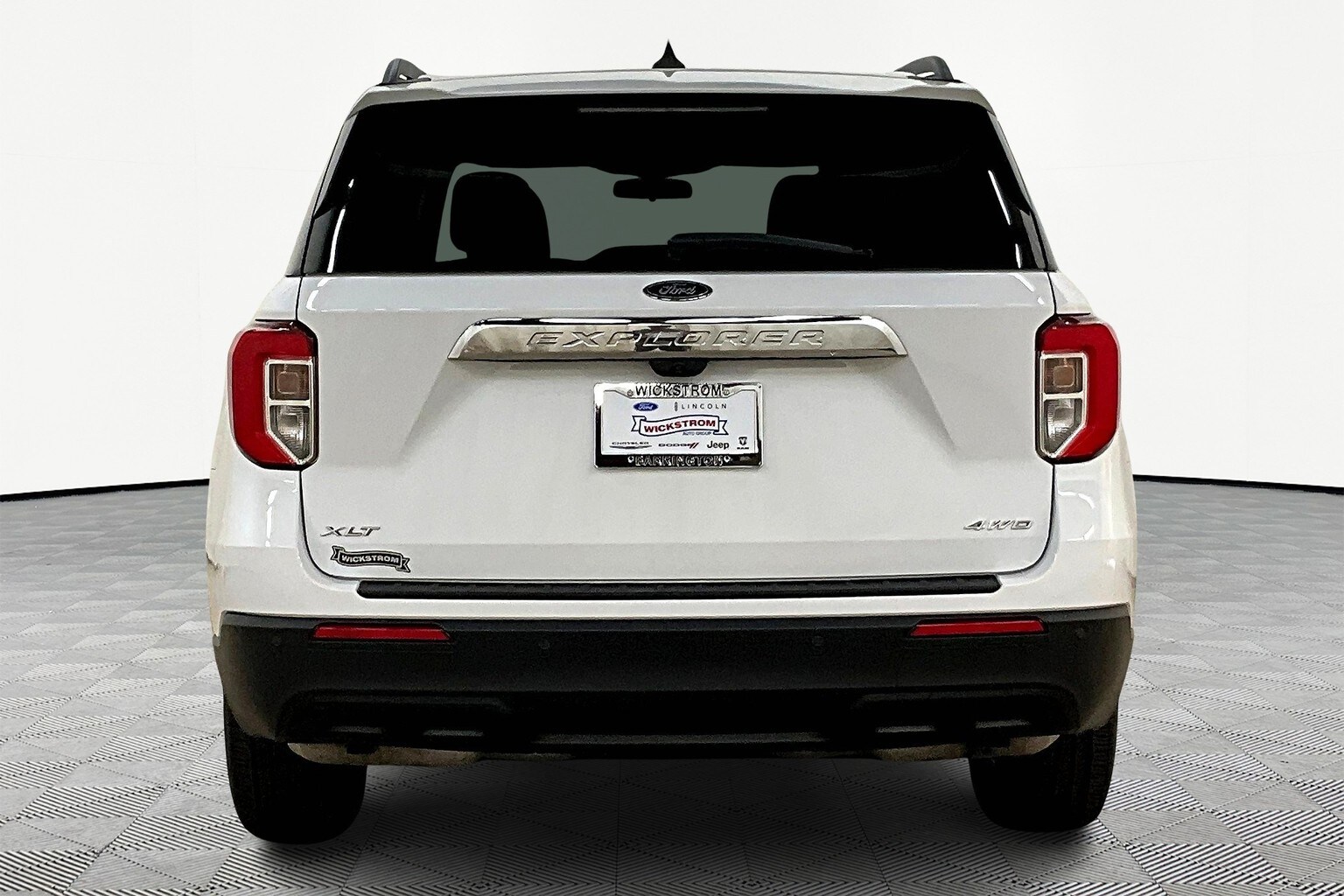 2021 Ford Explorer XLT photo 4