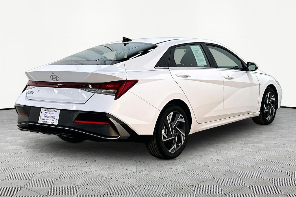 Used 2024 Hyundai Elantra SEL Sedan