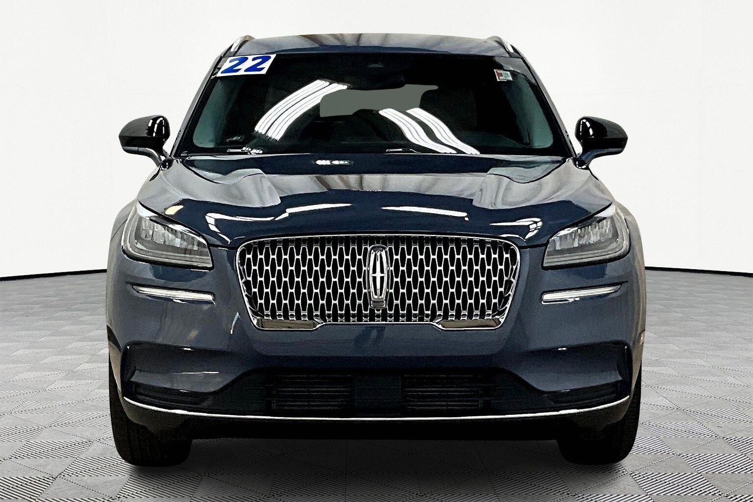2022 Lincoln Corsair Standard photo 2