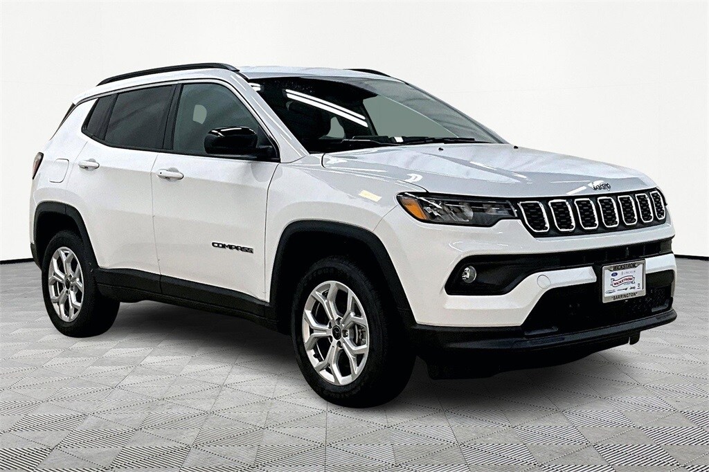 2025 Jeep Compass Latitude photo 2