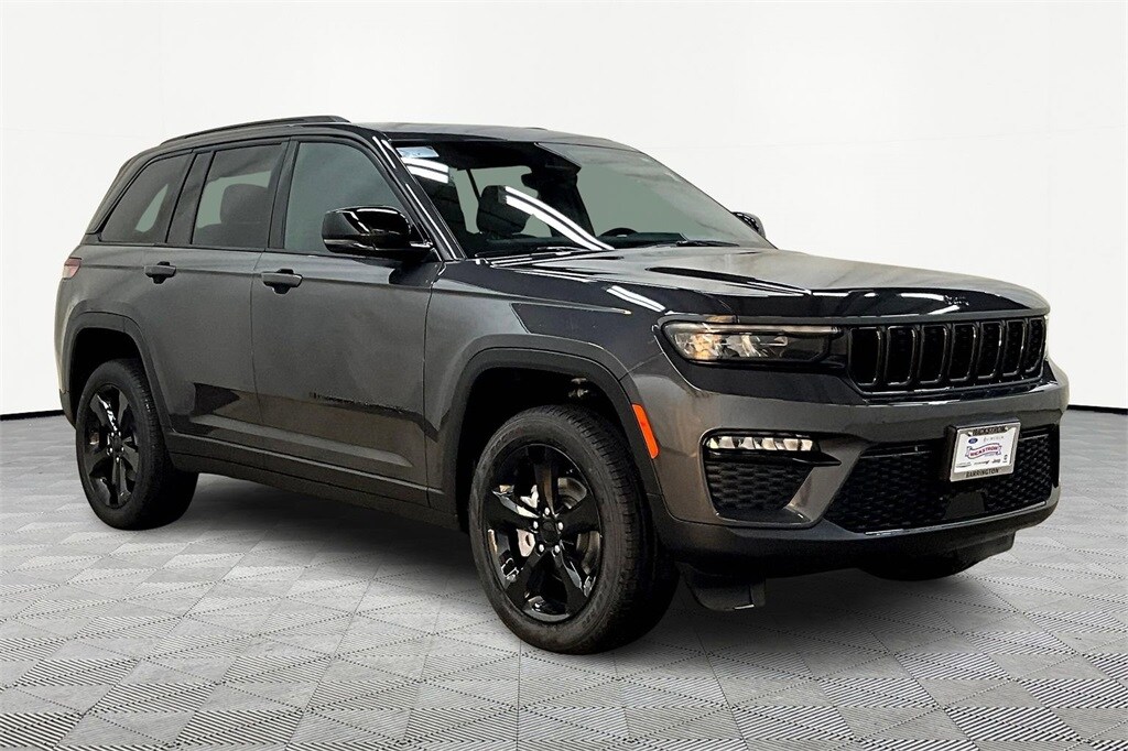 2025 Jeep Grand Cherokee Limited photo 2