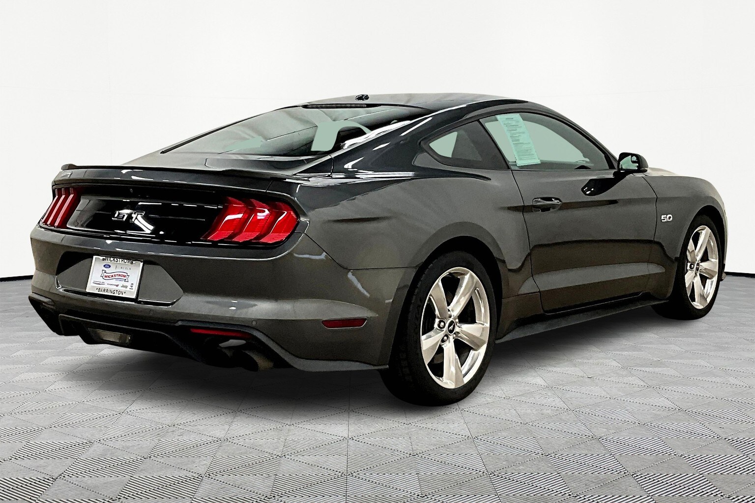 2018 Ford Mustang GT Premium photo 2