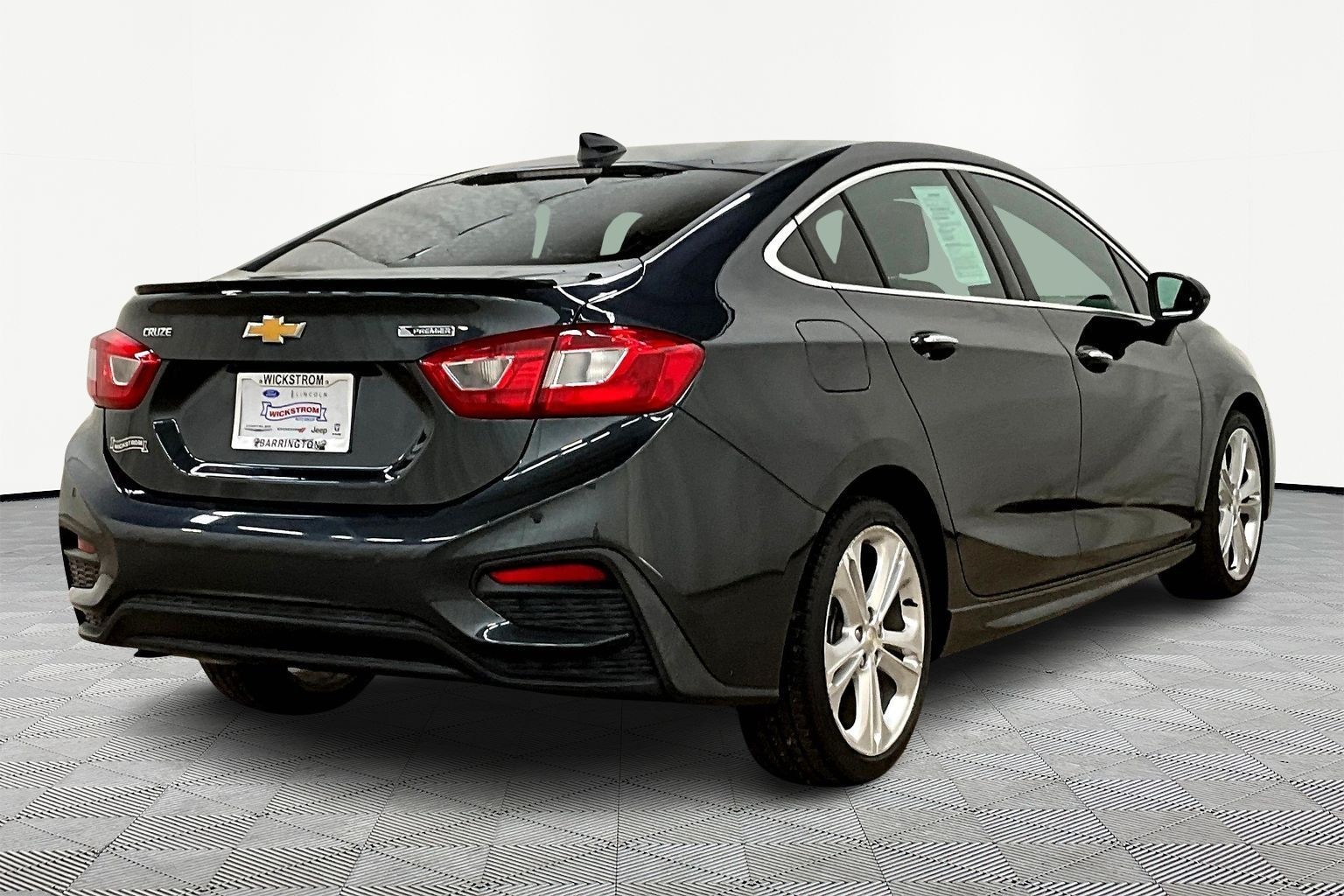 Used 2017 Chevrolet Cruze Premier with VIN 1G1BF5SM3H7127471 for sale in Barrington, IL