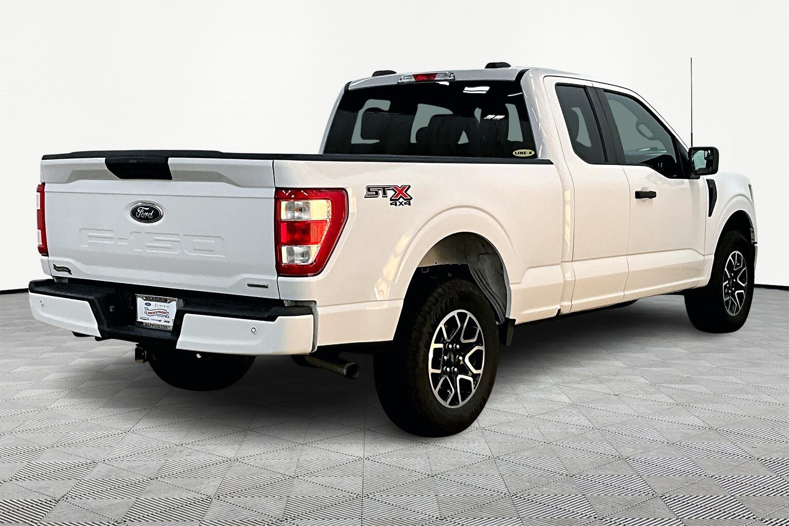 2023 Ford F-150 XL photo 2