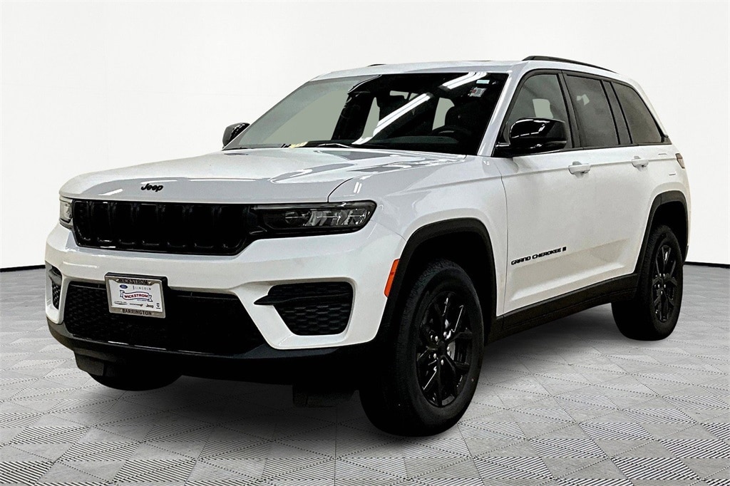 2025 Jeep Grand Cherokee Altitude's photo