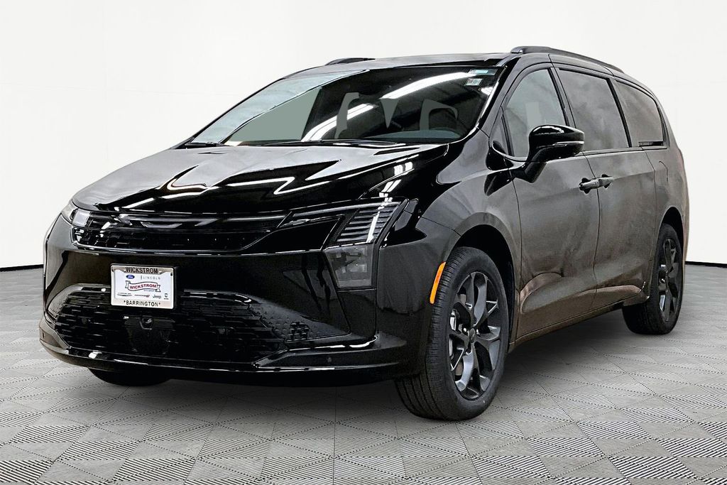 2027 Chrysler Pacifica Limited AWD's photo