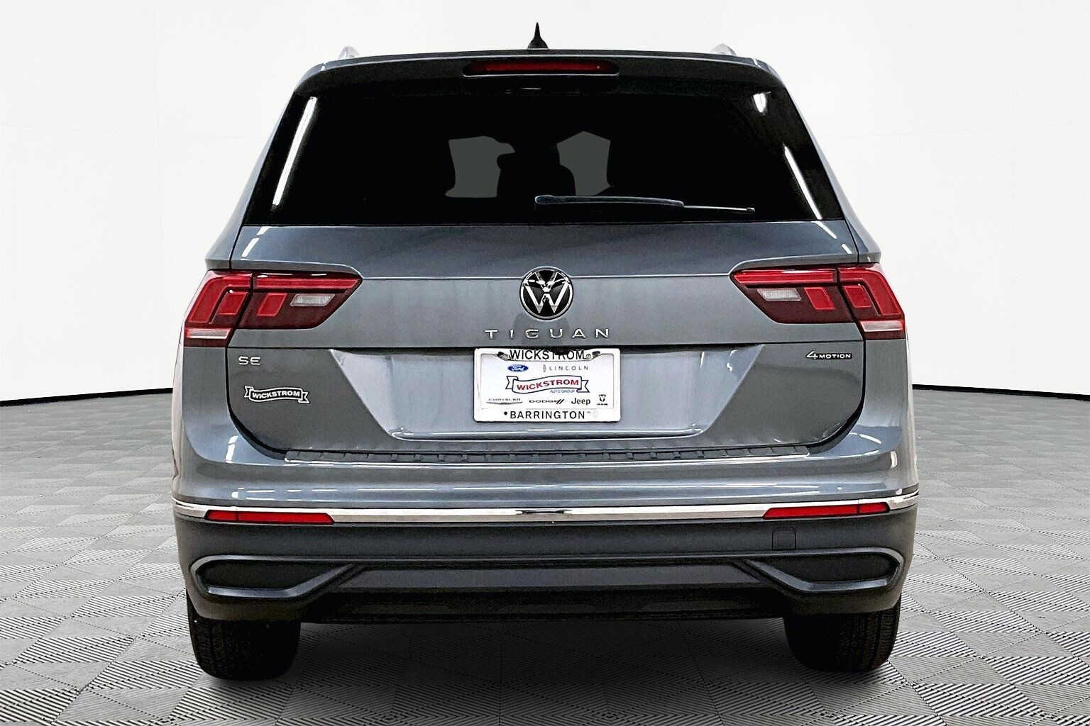 2022 Volkswagen Tiguan SE photo 3