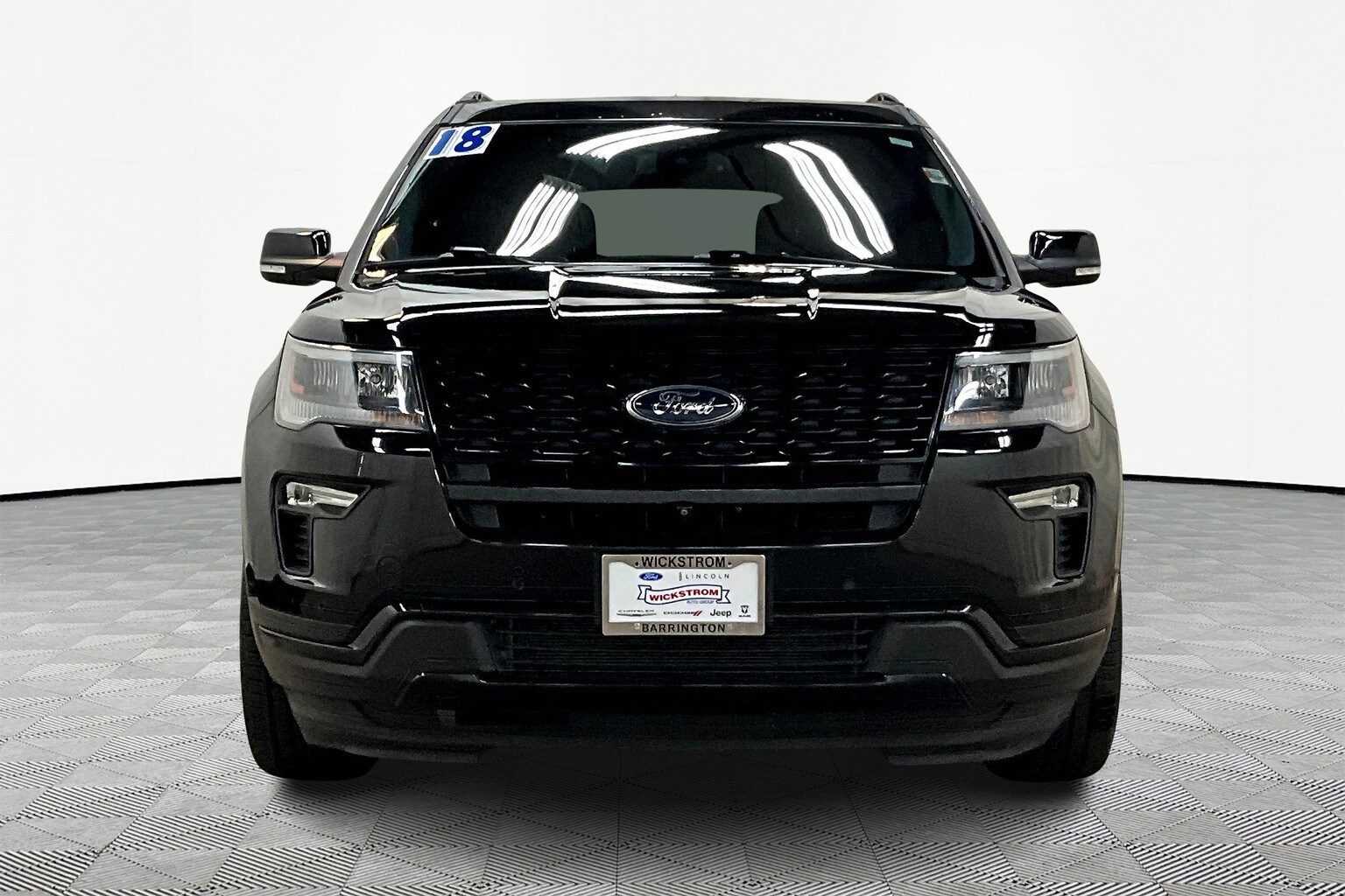 2018 Ford Explorer Sport photo 2