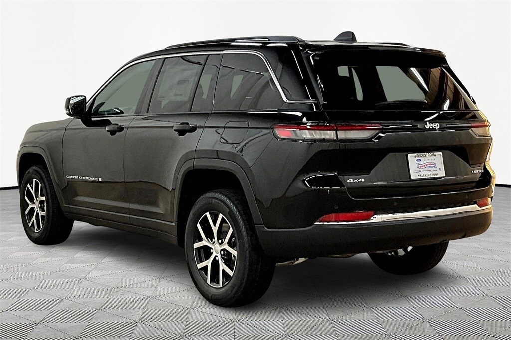 2025 Jeep Grand Cherokee Limited photo 3