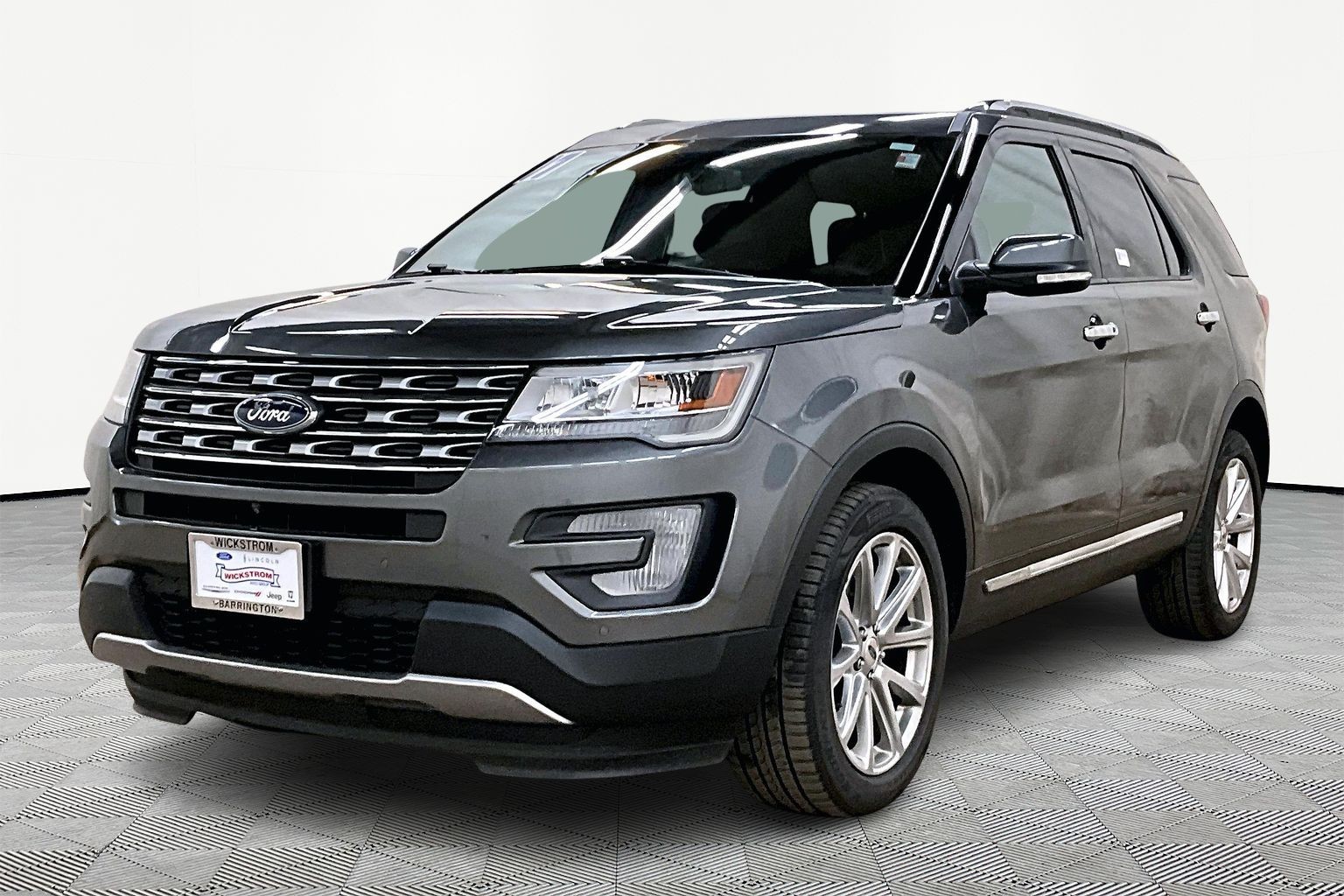 2017 Ford Explorer Limited's photo