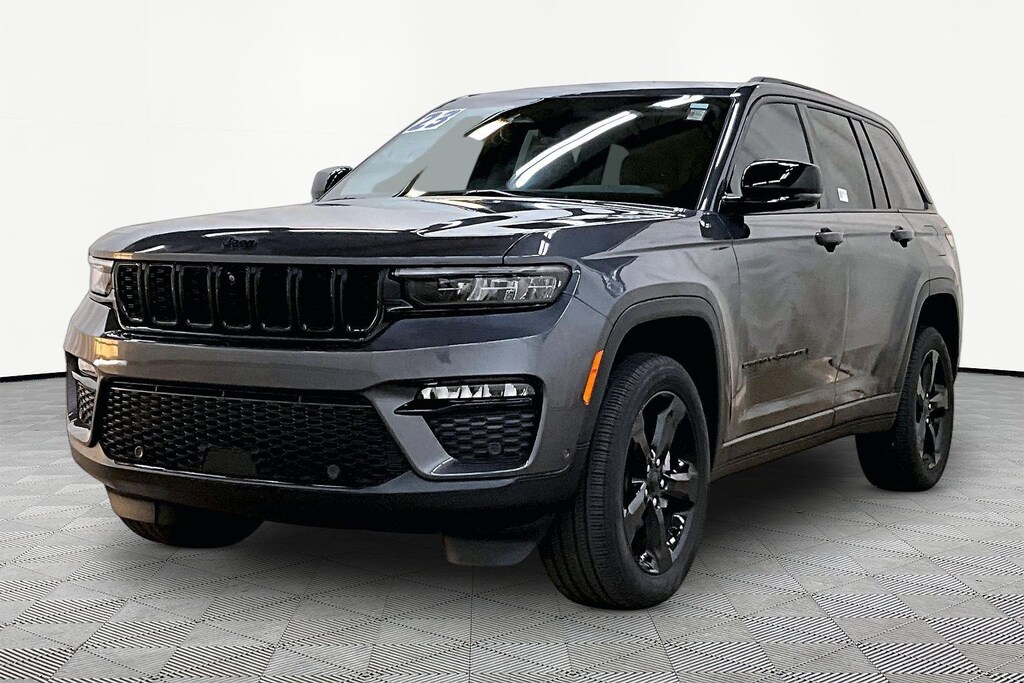 Used 2023 Jeep Grand Cherokee Limited SUV