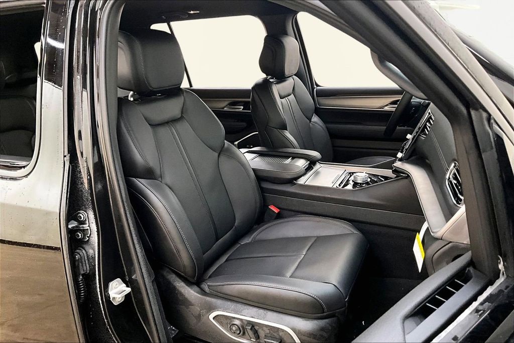 2026 Jeep Grand Wagoneer Limited Altitude - Photo 12