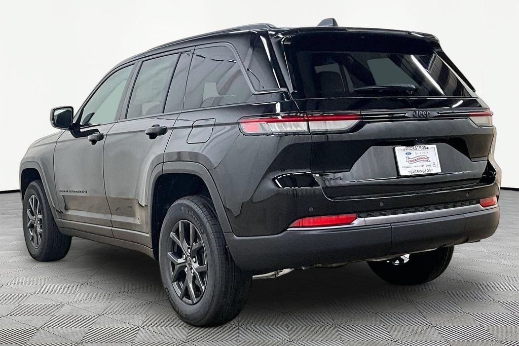 New 2027 Jeep Grand Cherokee Laredo Altitude SUV