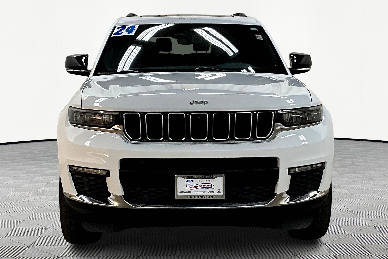 2024 Jeep Grand Cherokee Limited photo 3
