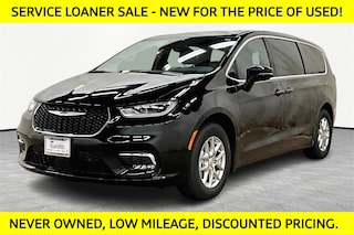 2025 Chrysler Pacifica Select Passenger Van