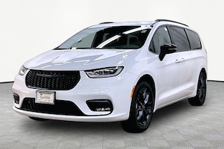 2026 Chrysler Pacifica Select Passenger Van