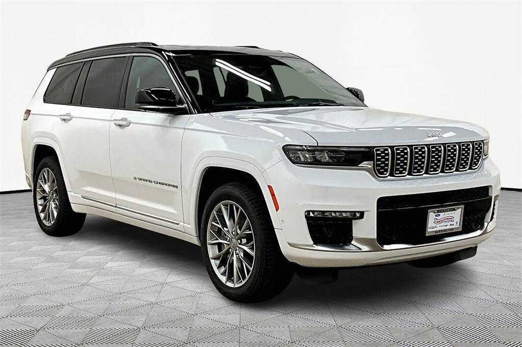 2025 Jeep Grand Cherokee L Summit photo 2