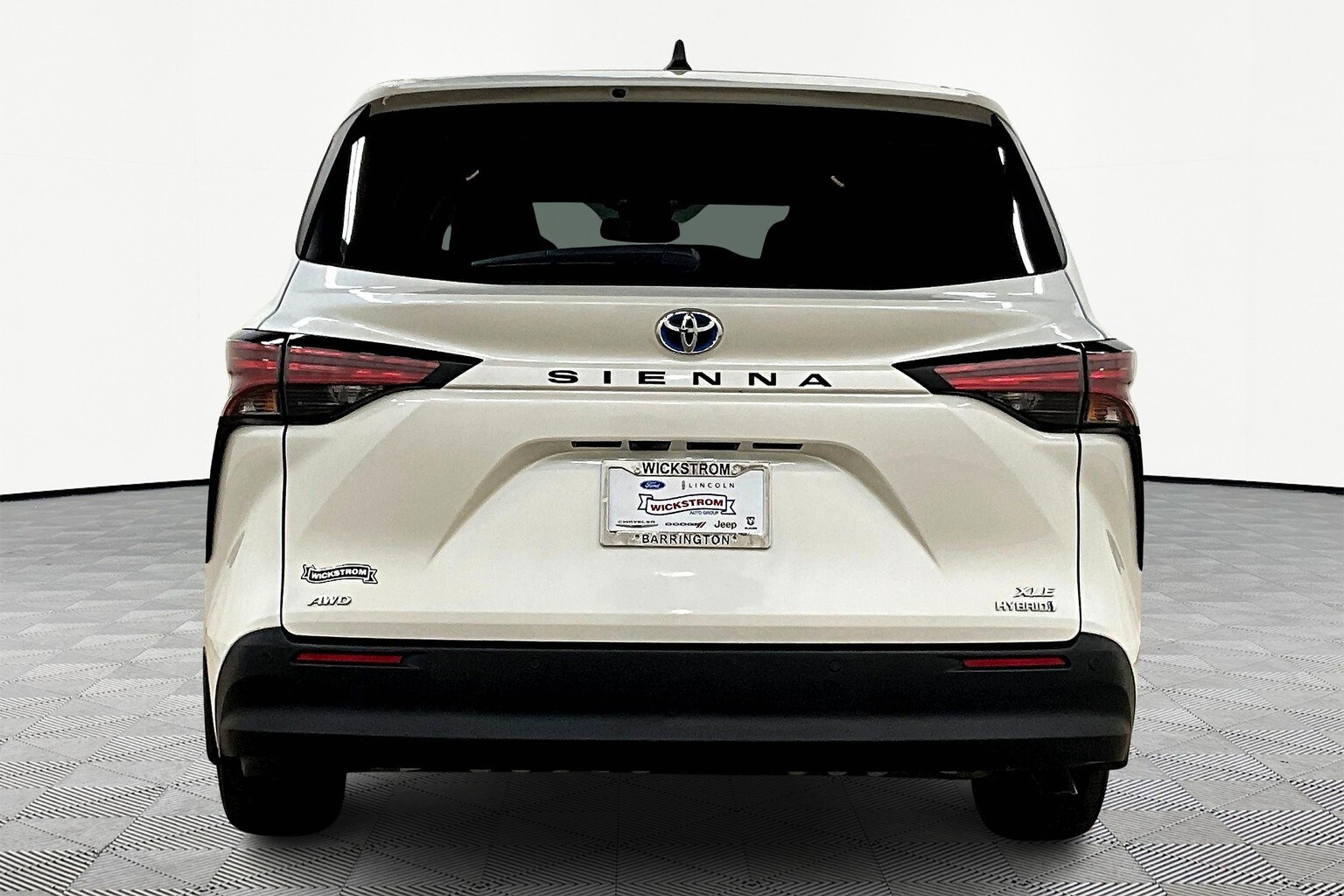 2021 Toyota Sienna XLE photo 4