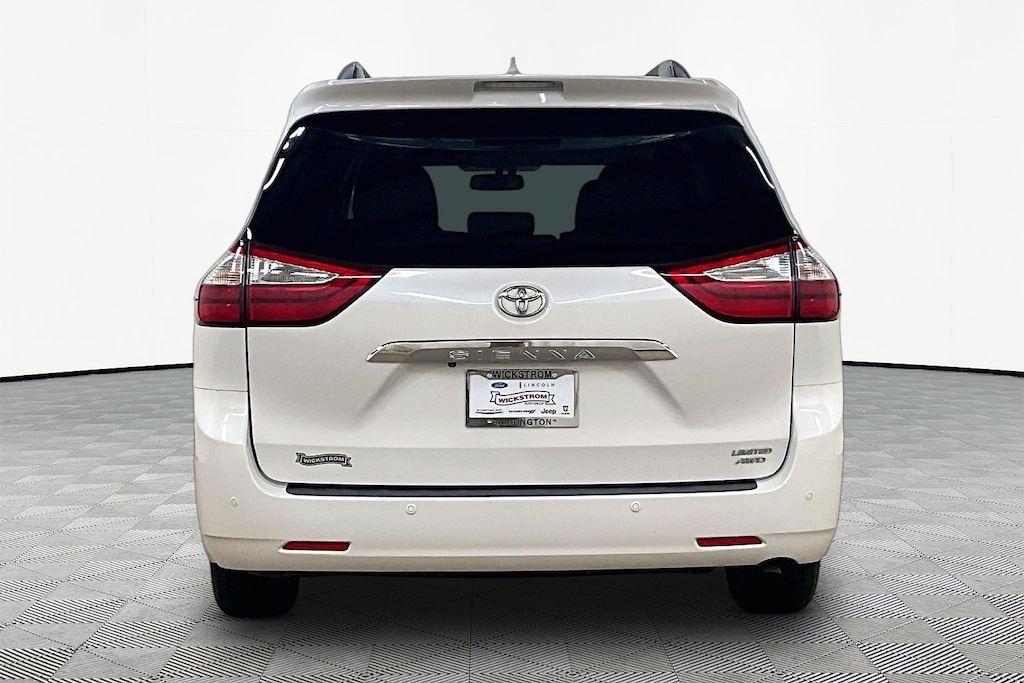 Used 2017 Toyota Sienna Limited Van