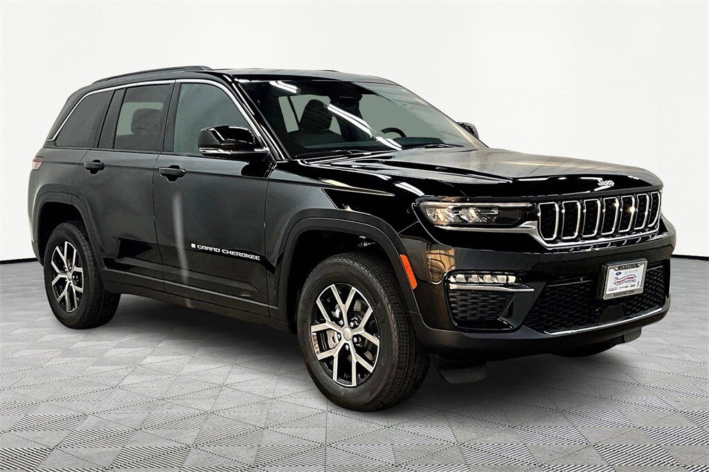 2025 Jeep Grand Cherokee Limited photo 2