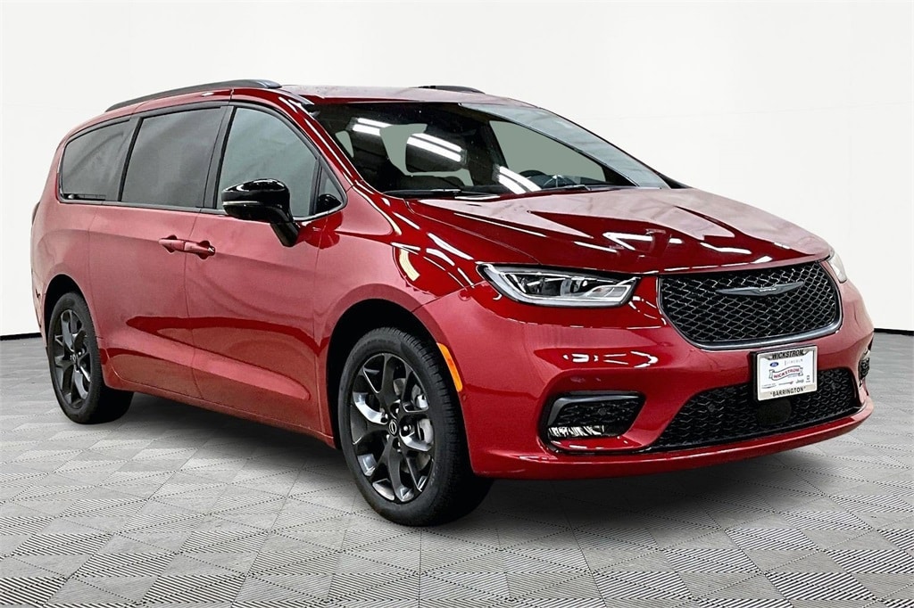 New 2026 Chrysler Pacifica SELECT AWD Passenger Van