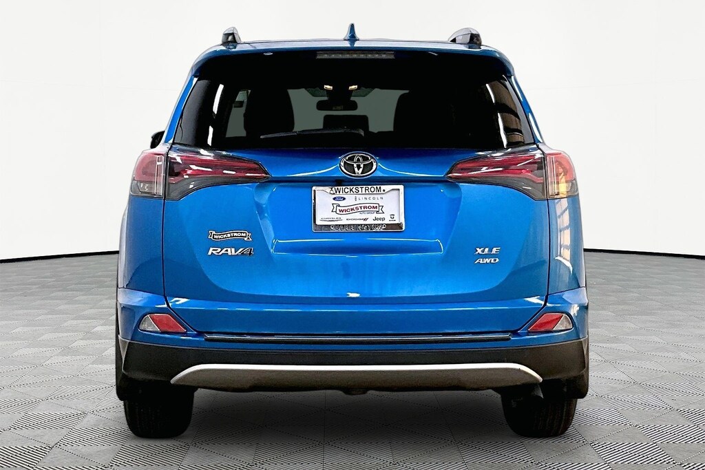 Used 2018 Toyota RAV4 XLE SUV