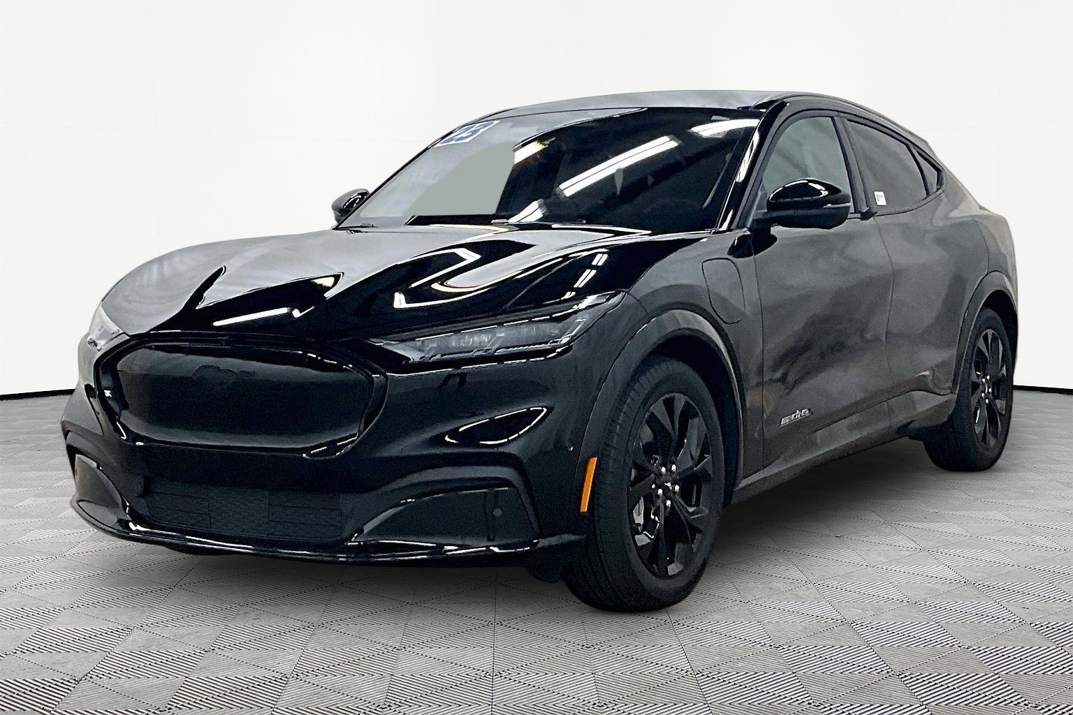 2023 Ford Mustang-Mach-e Premium's photo