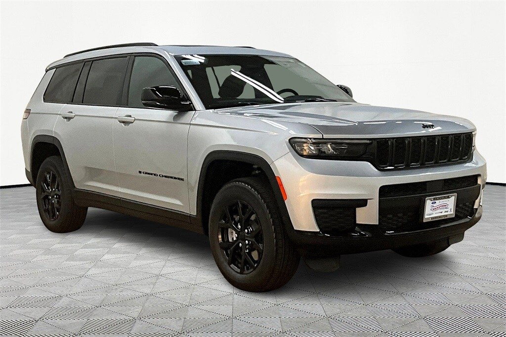 2025 Jeep Grand Cherokee Altitude X photo 2