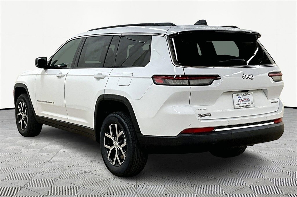 2025 Jeep Grand Cherokee Limited photo 2