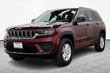 Used 2023 Jeep Grand Cherokee Laredo SUV Barrington Illinois